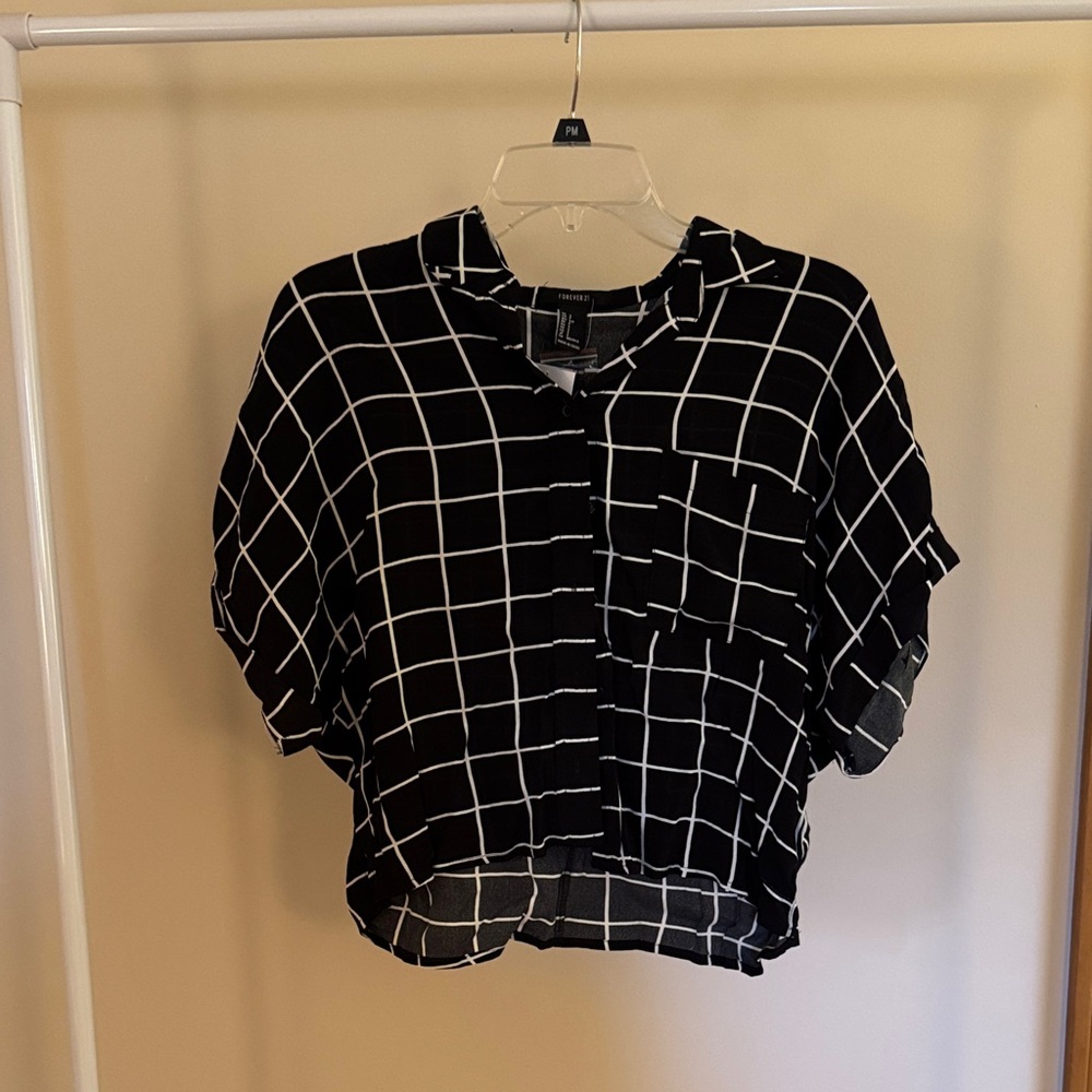 Forever 21 Cropped Black and White Grid Button Down Shirt